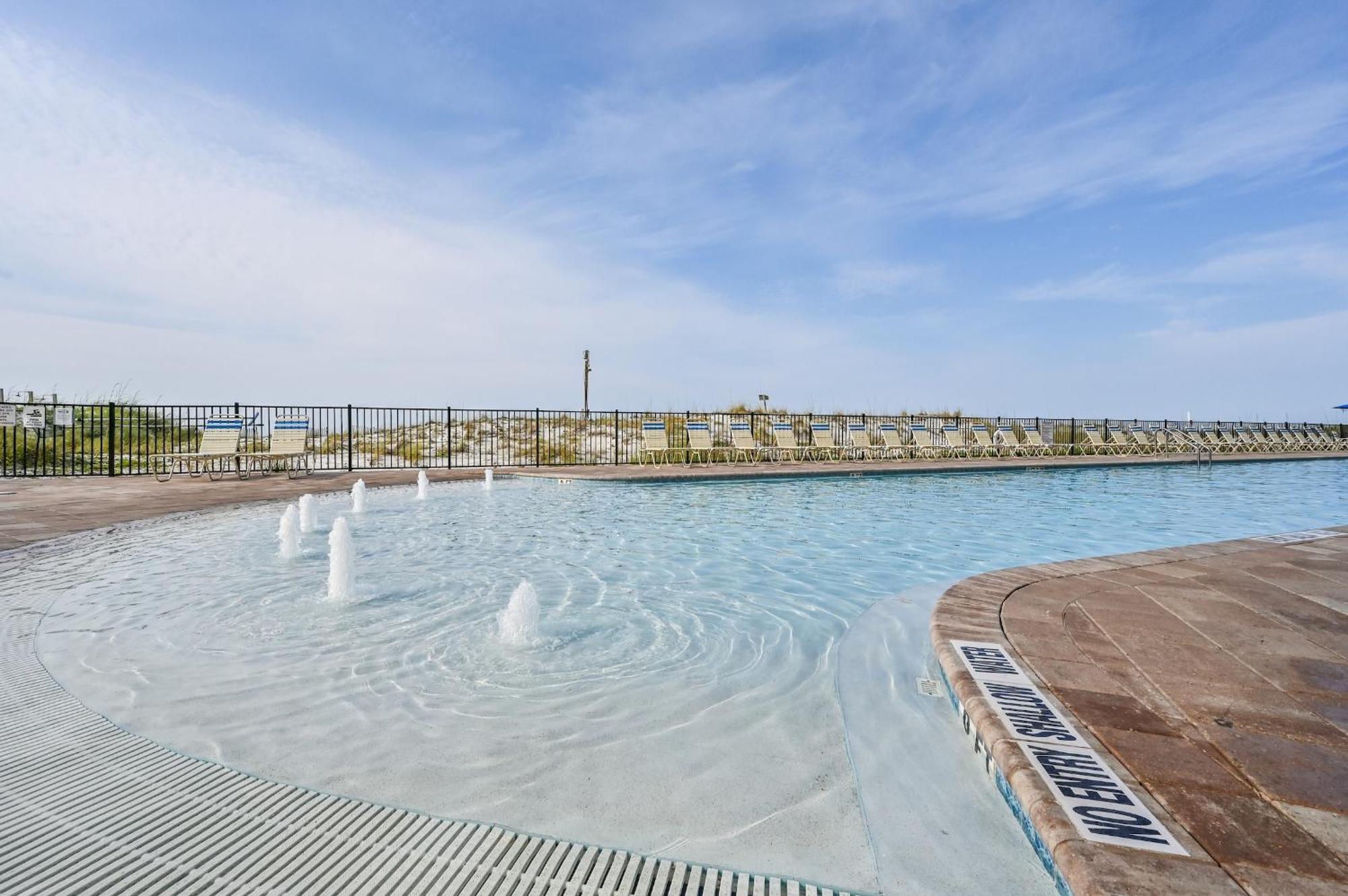 Pelican Beach Resort Destin Exterior photo